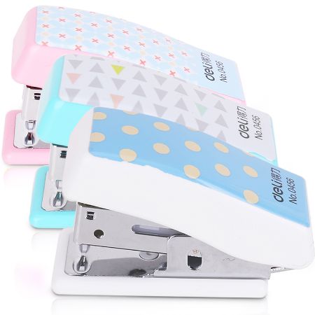 Poza cu CAPSATOR 12 COLI NR.10 MINI DIVERSE MODELE 0456 + CAPSE DELI