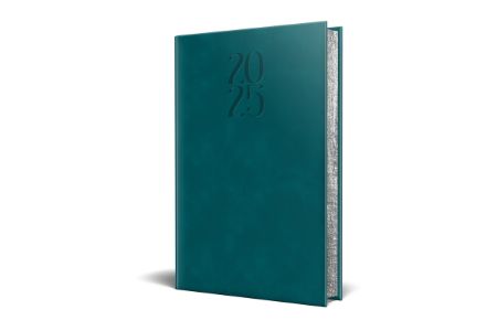 Afișează detalii pentru AGENDA DATATA RO A5, 352 PAGINI, COPERTA DIN PIELE SINTETICA, PREMIUM DELUXE CHIA, CULOARE VERDE PETROL, MARGINI FOLIO ARGINTIU, 2025 Poza cu AGENDA DATATA RO A5, 352 PAGINI, COPERTA DIN PIELE SINTETICA, PREMIUM DELUXE CHIA, CULOARE VERDE PETROL, MARGINI FOLIO ARGINTIU, 2025