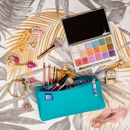 Afișează detalii pentru PENAR OXFORD 2 ZIP FLORAL PASTEL, TIP ETUI DUBLU, 2 FERMOARE, CULOARE TURCOAZ Poza cu PENAR OXFORD 2 ZIP FLORAL PASTEL, TIP ETUI DUBLU, 2 FERMOARE, CULOARE TURCOAZ