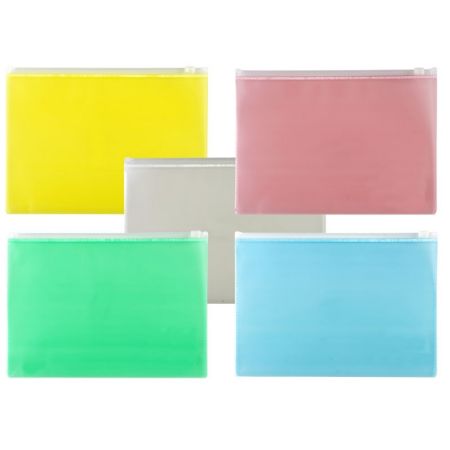 Poza cu Plic cu fermoar,  dimensiune 25 x 17,8 cm. ( A5 ) 4 culori asortate.