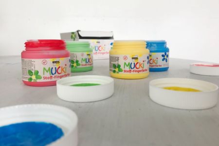 Poza cu Finger Paint pentru țesături Mucki, set 4 x 150 ml
