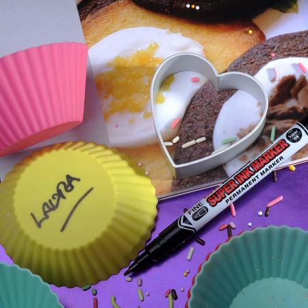 Poza cu Marker permanent UNI PNA-125, varf rotund fine, 0.9mm